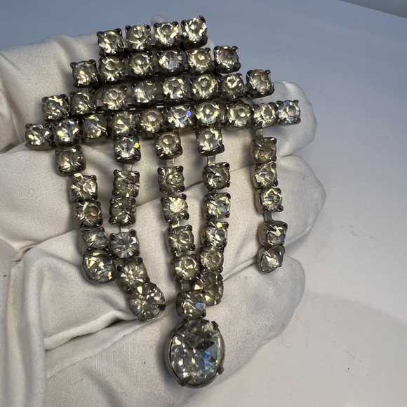 Art Deco Brooch Cascade Clear Rhinestones C clasp Sparkly - Picture 2 of 12
